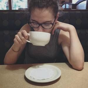 Meet your Posher, Alyssa